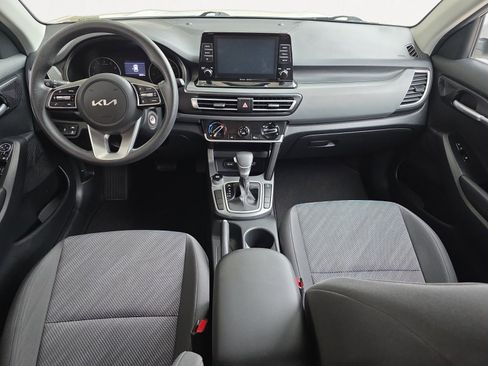 Certified 2023 Kia Seltos LX image 2