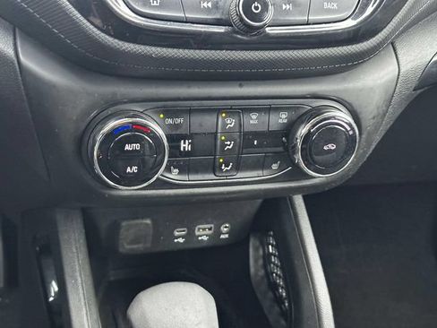Used 2023 Chevrolet TrailBlazer LT w/ Convenience Package AWD/4WD image 26