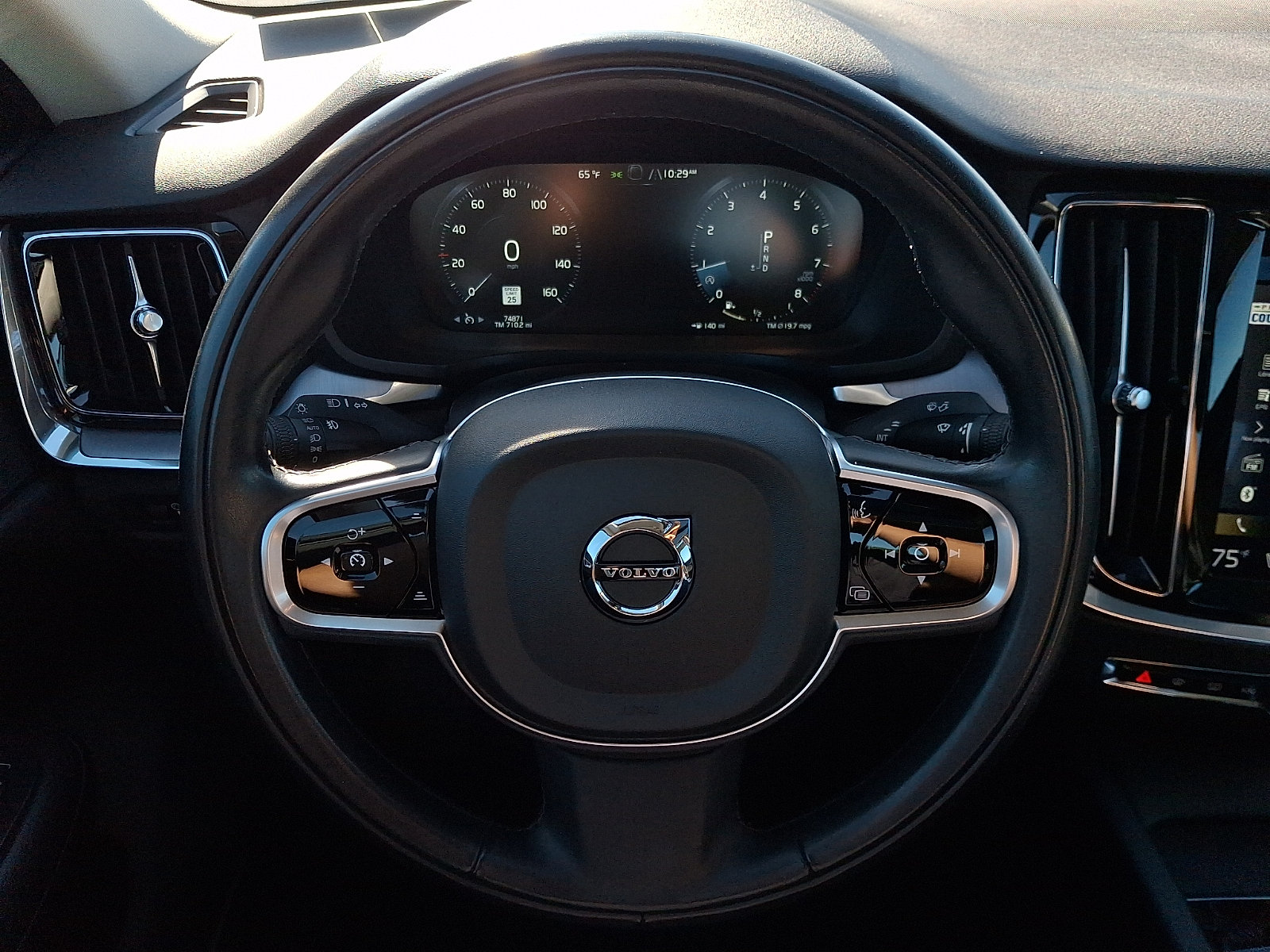 Used 2020 Volvo S60 T6 Momentum AWD/4WD image 19