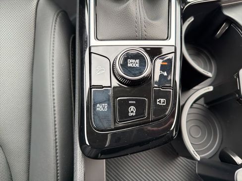 Used 2025 Kia Sportage EX FWD image 36