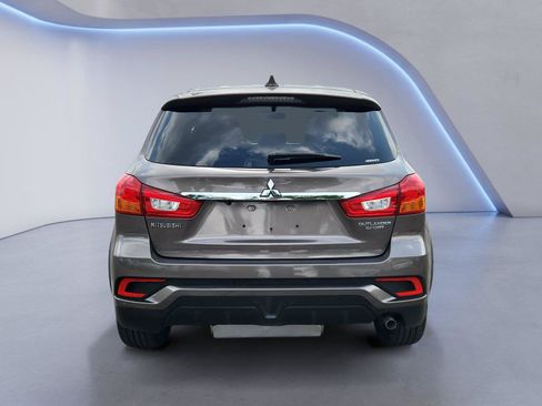 Used 2018 Mitsubishi Outlander Sport ES AWD/4WD image 4