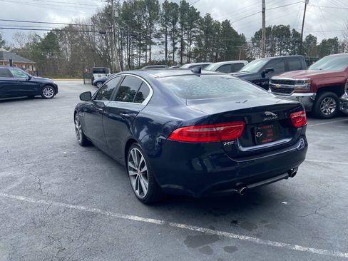 Used 2017 Jaguar XE Prestige RWD image 8