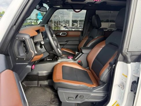 Used 2024 Ford Bronco Outer Banks AWD/4WD image 15
