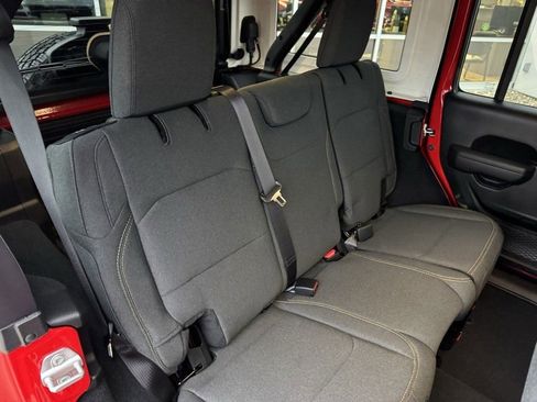 Used 2024 Jeep Wrangler Sport S image 12