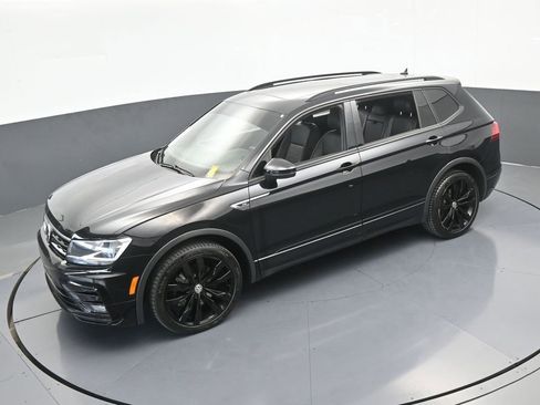Used 2021 Volkswagen Tiguan SE R-Line image 48