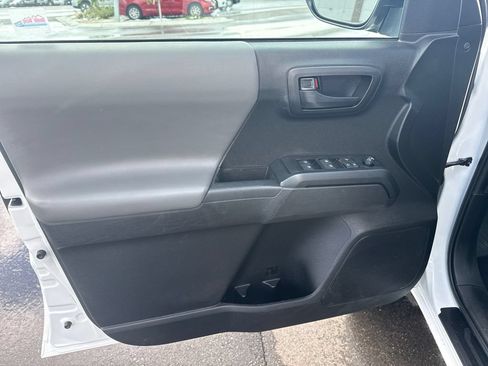 Used 2023 Toyota Tacoma SR AWD/4WD image 13