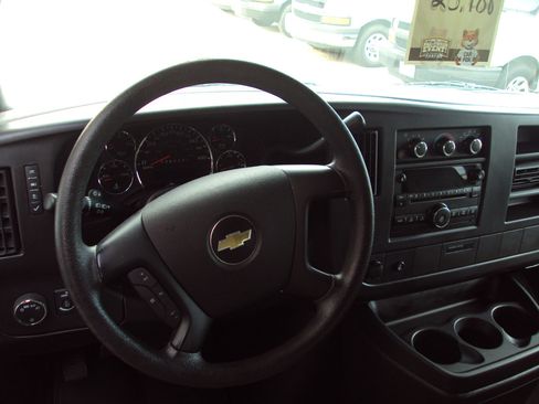 Used 2014 Chevrolet Express 1500 LT w/ LT Preferred Equipment Group image 17