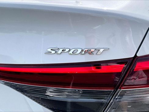 Used 2023 Honda Civic Sport image 8