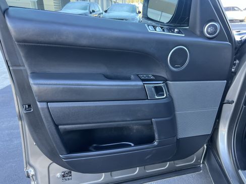 Used 2019 Land Rover Range Rover Sport HSE Dynamic image 13