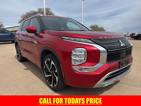 Used 2023 Mitsubishi Outlander SEL image 1