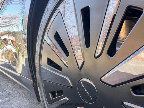 Used 2025 Lucid Air Grand Touring image 34