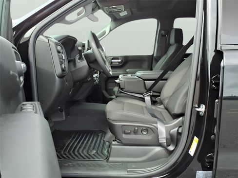 New 2026 Chevrolet Silverado 1500 Custom w/ LPO, Dark Essentials Package image 15