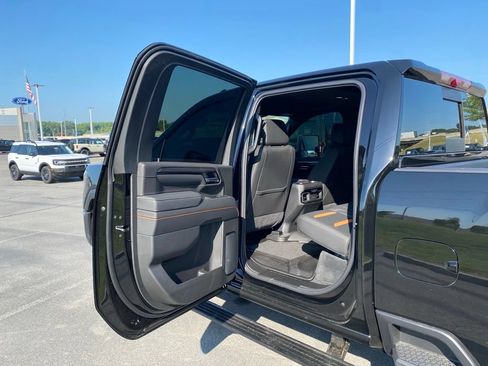 Used 2026 GMC Sierra 2500 AT4 w/ AT4 Premium Plus Package AWD/4WD image 28