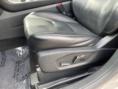 Used 2019 Ford Edge Titanium AWD/4WD image 4