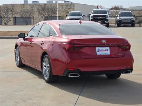 Used 2022 Toyota Avalon XLE image 6