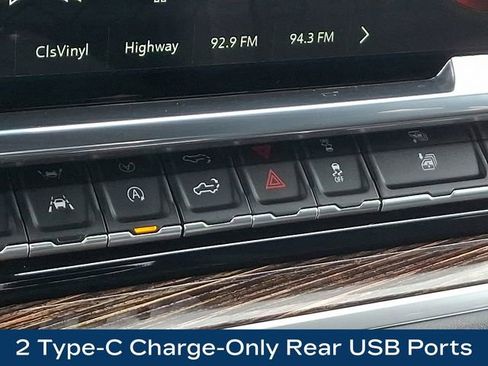 Used 2025 GMC Sierra 1500 Elevation image 29