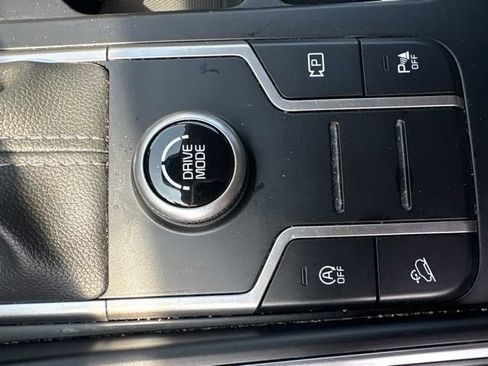 Used 2023 Kia Sorento S FWD image 33