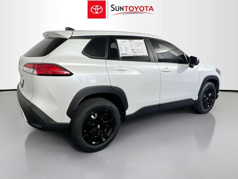 Used 2024 Toyota Corolla Cross L FWD image 4