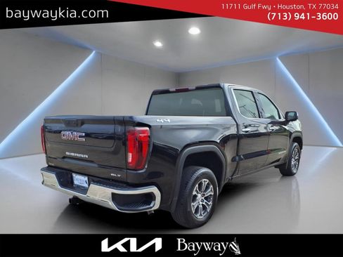 Used 2025 GMC Sierra 1500 SLT AWD/4WD image 4