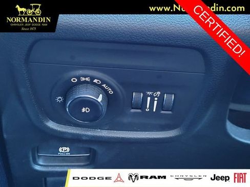 Certified 2022 Jeep Grand Cherokee Overland w/ Luxury Tech Group IV AWD/4WD image 13
