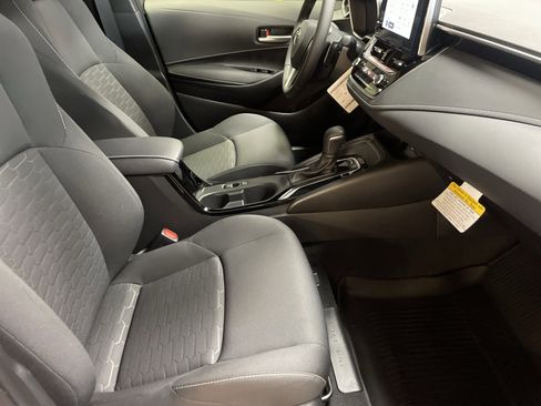 Certified 2025 Toyota Corolla SE image 35