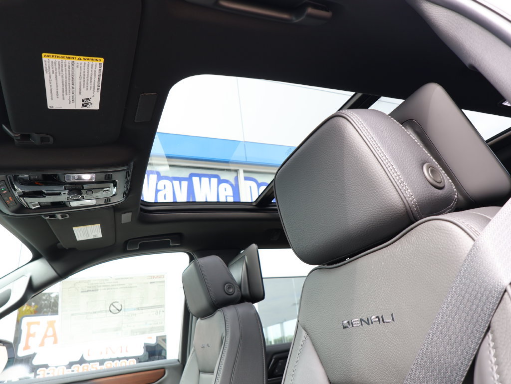 New 2026 GMC Yukon Denali w/ Advanced Technology Package AWD/4WD image 25