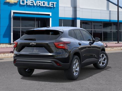 New 2026 Chevrolet Trax LS FWD image 4
