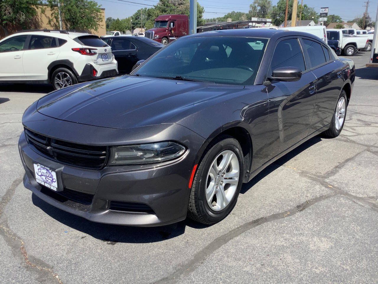 Used 2019 Dodge Charger SXT w/ Travel & Safety Group RWD image 20