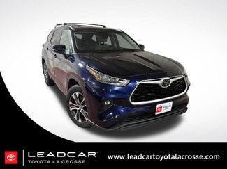 Used 2020 Toyota Highlander XLE video 1