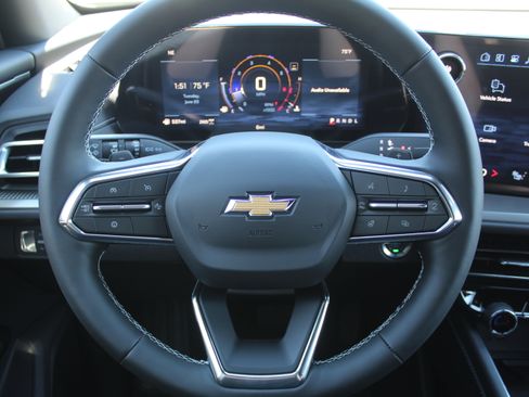 New 2026 Chevrolet Traverse LT w/ Driver Confidence Package AWD/4WD image 11