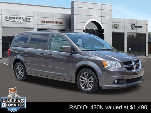 Used 2016 Dodge Grand Caravan SXT FWD image 1