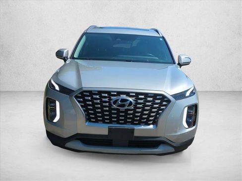 Used 2022 Hyundai Palisade SEL FWD image 2