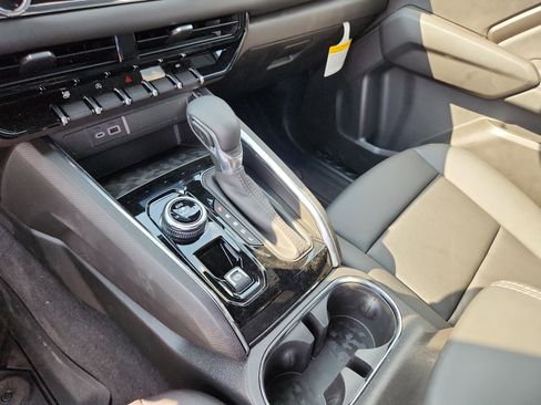 New 2025 GMC Canyon Elevation w/ Convenience Package image 19