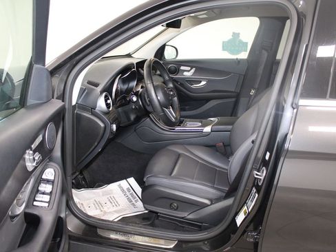 Used 2022 Mercedes-Benz GLC 300 image 21