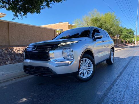 Used 2022 Mitsubishi Outlander ES image 68