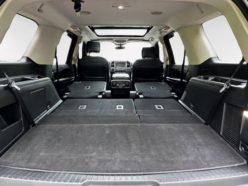 Used 2018 Ford Expedition Platinum AWD/4WD image 38