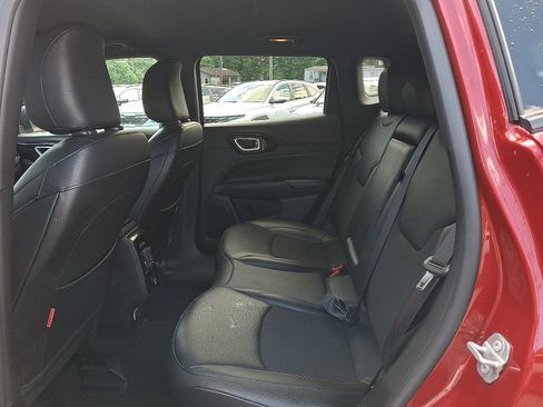 Used 2025 Jeep Compass Trailhawk AWD/4WD image 10