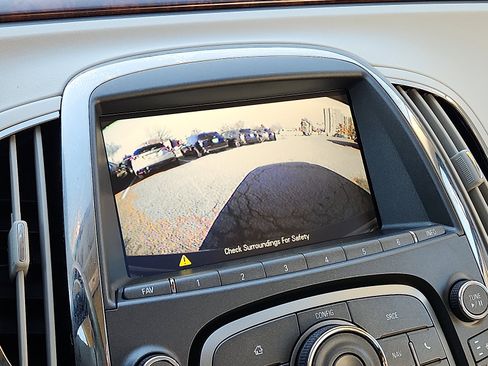 Used 2013 Buick LaCrosse Touring image 19