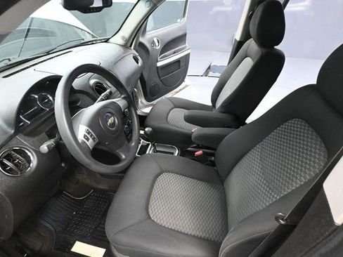 Used 2008 Chevrolet HHR LS image 19