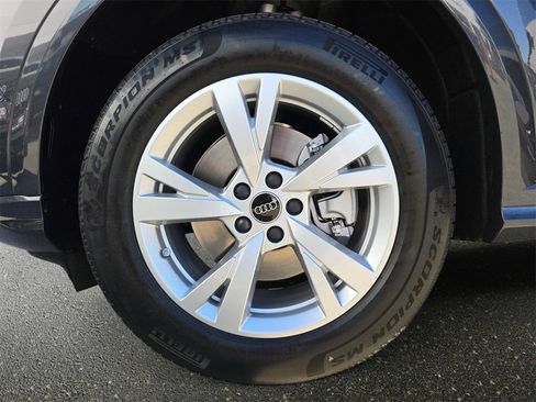New 2025 Audi Q5 Premium image 33