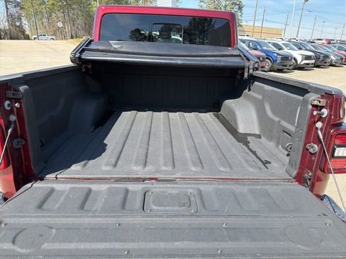Used 2021 Jeep Gladiator Overland image 13