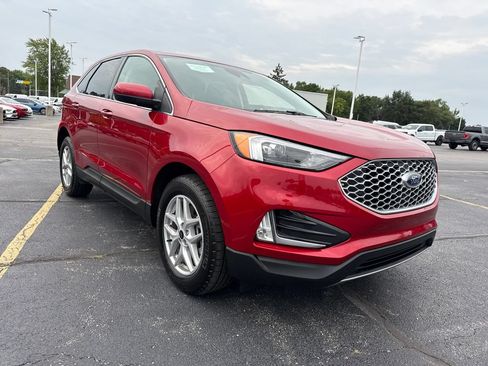 Used 2024 Ford Edge SEL w/ Convenience Package AWD/4WD image 4