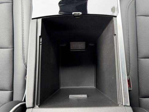 Used 2025 Buick Enclave Preferred image 27