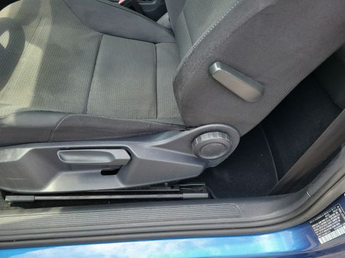 Used 2015 Volkswagen Golf S FWD image 18