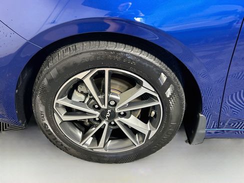 Used 2022 Kia Forte LXS FWD image 13
