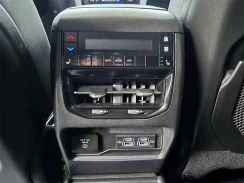 Used 2021 Jeep Grand Cherokee L Limited image 13