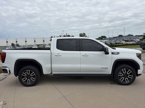 Used 2025 GMC Sierra 1500 AT4 w/ AT4 Premium Package AWD/4WD image 19