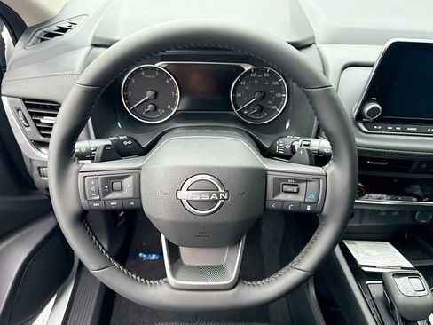 New 2026 Nissan Rogue SV image 7