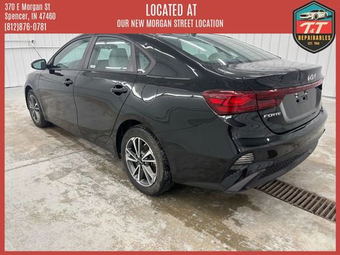 Used 2023 Kia Forte LXS w/ LXS Technology Package FWD image 5
