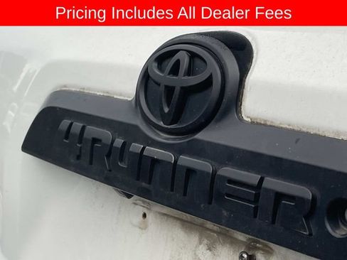 Used 2018 Toyota 4Runner TRD Off-Road Premium AWD/4WD image 9